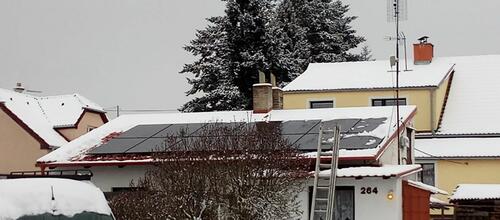 Reference Fotovoltaická elektrárna s baterií a řídicí jednotkou GreenBox - Stará Huť