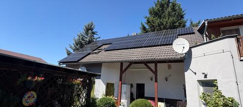 Reference Fotovoltaická elektrárna s řídicí jednotkou GreenBox - Jirny